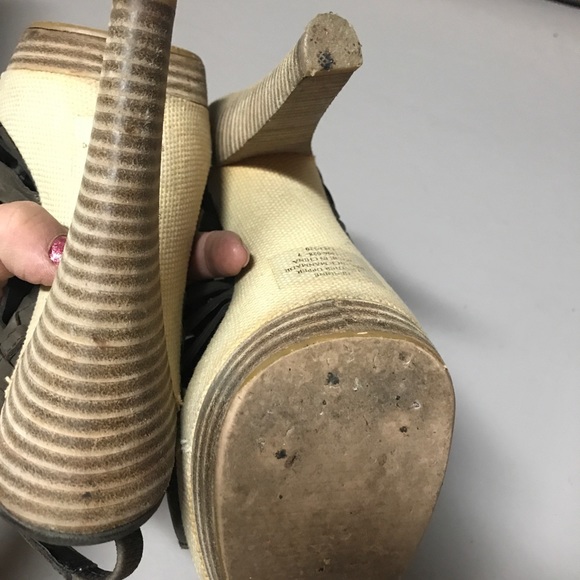 Colin Stuart Heels size 7 - Picture 4 of 5